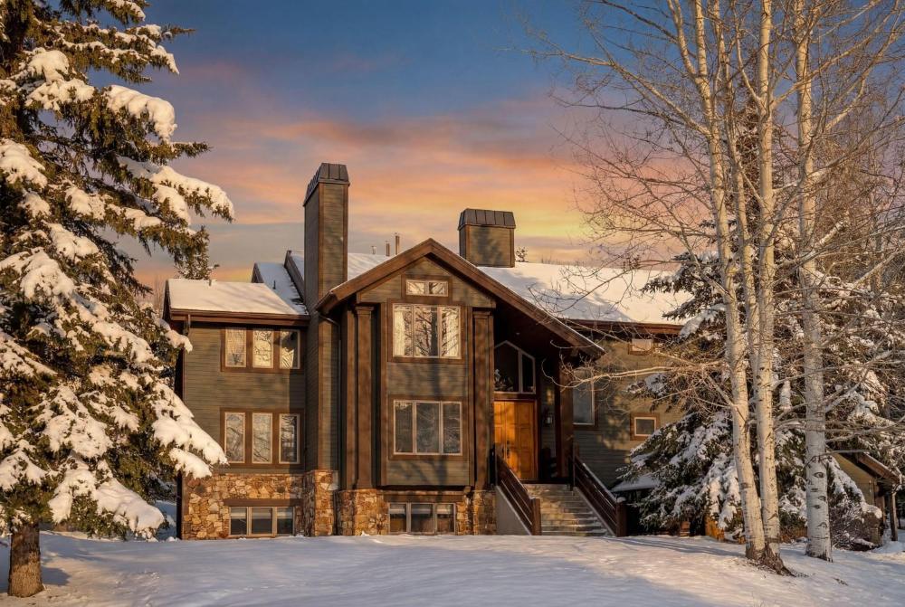 Six-Bedroom Holiday Home interior
